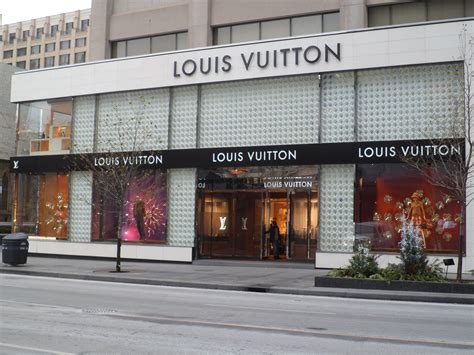 Louis Vuitton outlet location